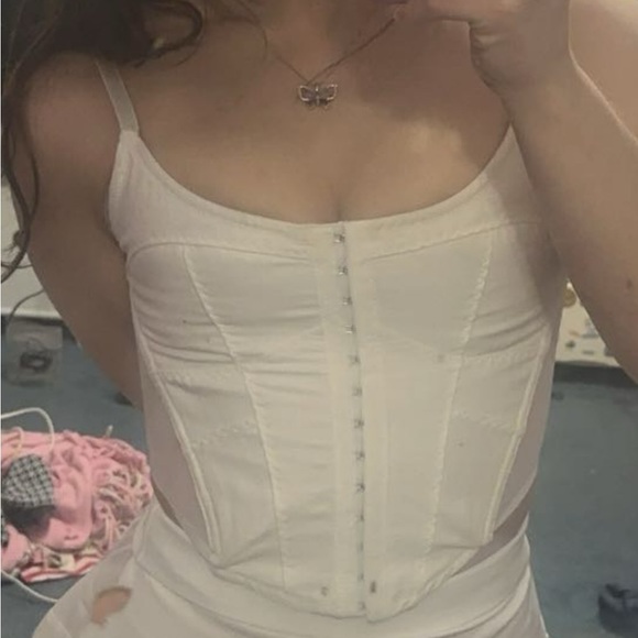 Kendal and Kylie white denim top from pacsun - Picture 3 of 3